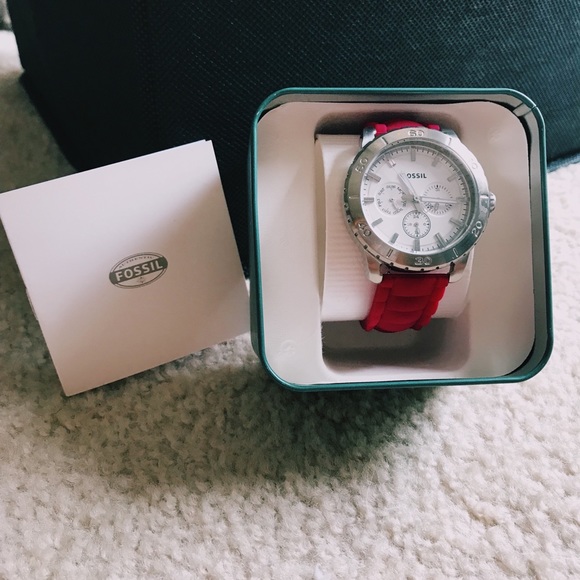 Fossil Pink Watch - Picture 3 of 4